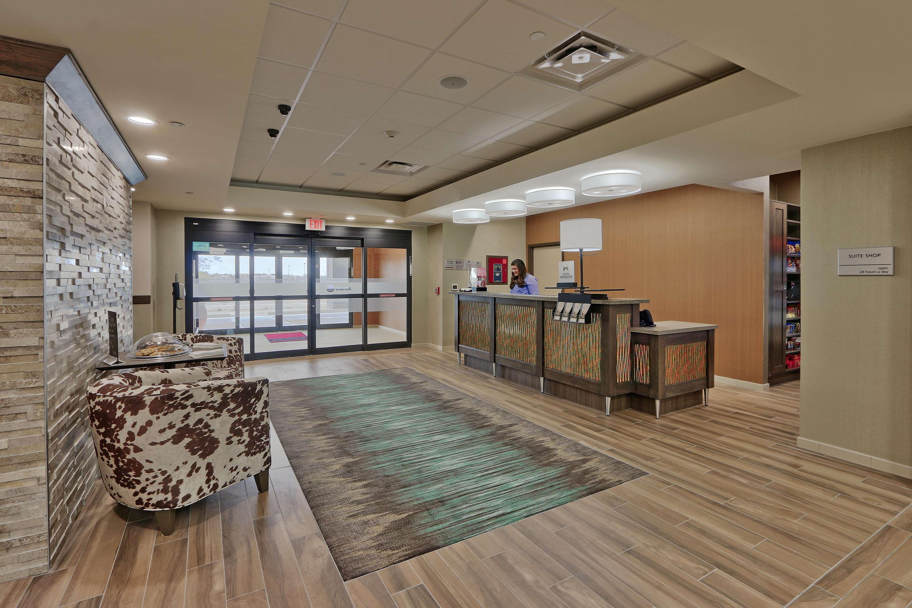 Hampton Inn & Suites Артижа Экстерьер фото