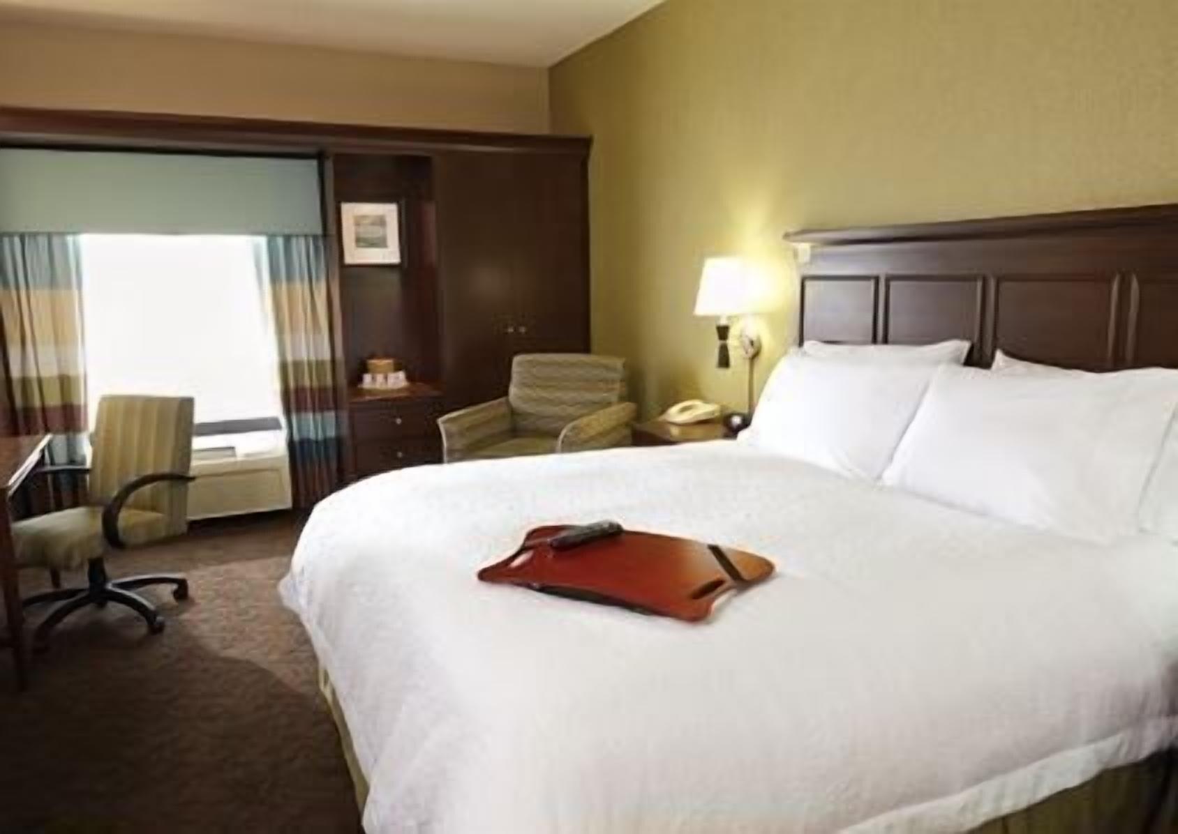 Hampton Inn & Suites Артижа Экстерьер фото