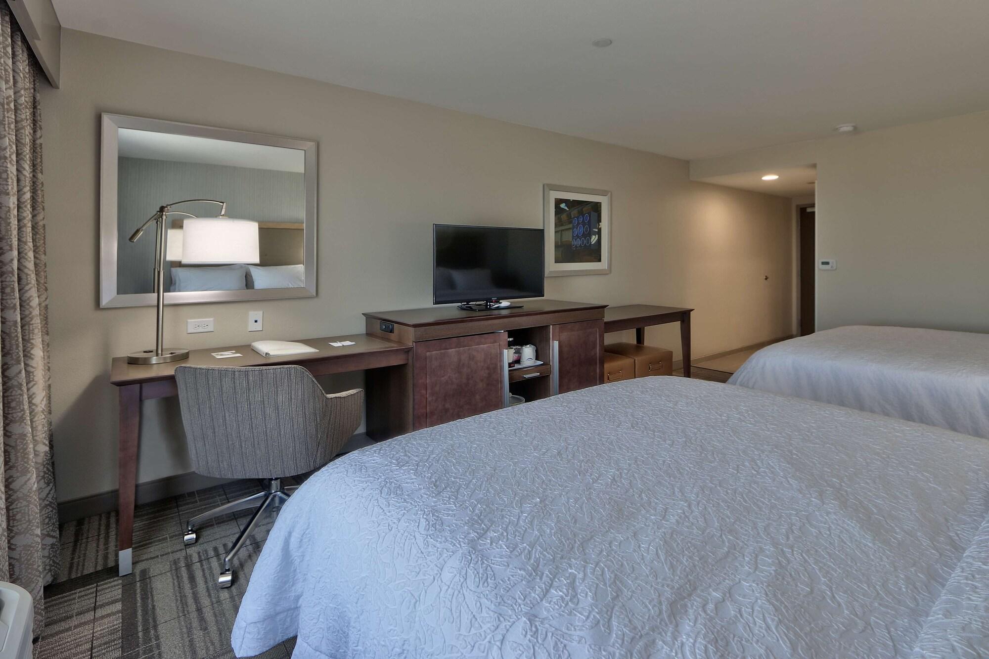 Hampton Inn & Suites Артижа Экстерьер фото