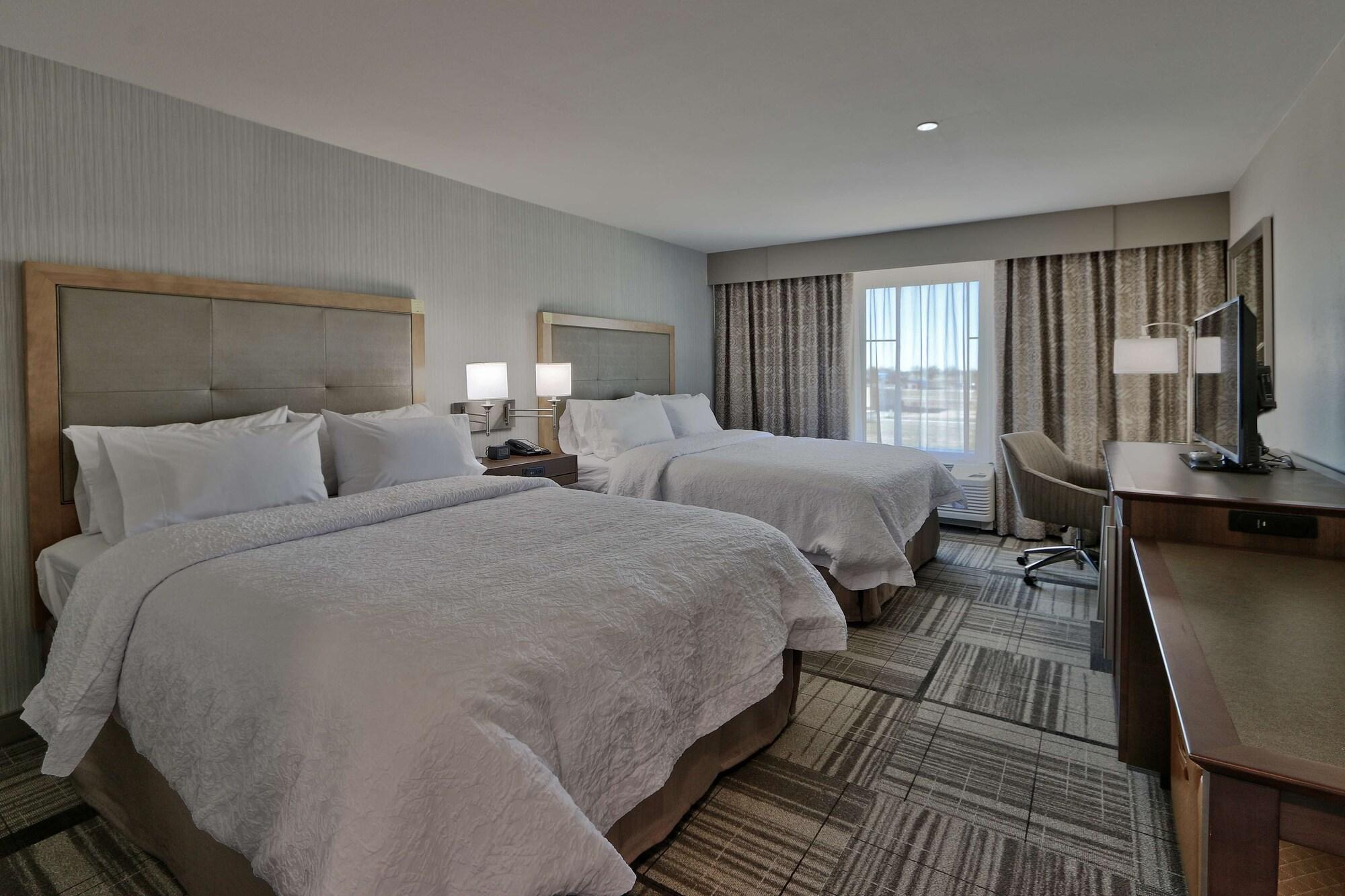 Hampton Inn & Suites Артижа Экстерьер фото