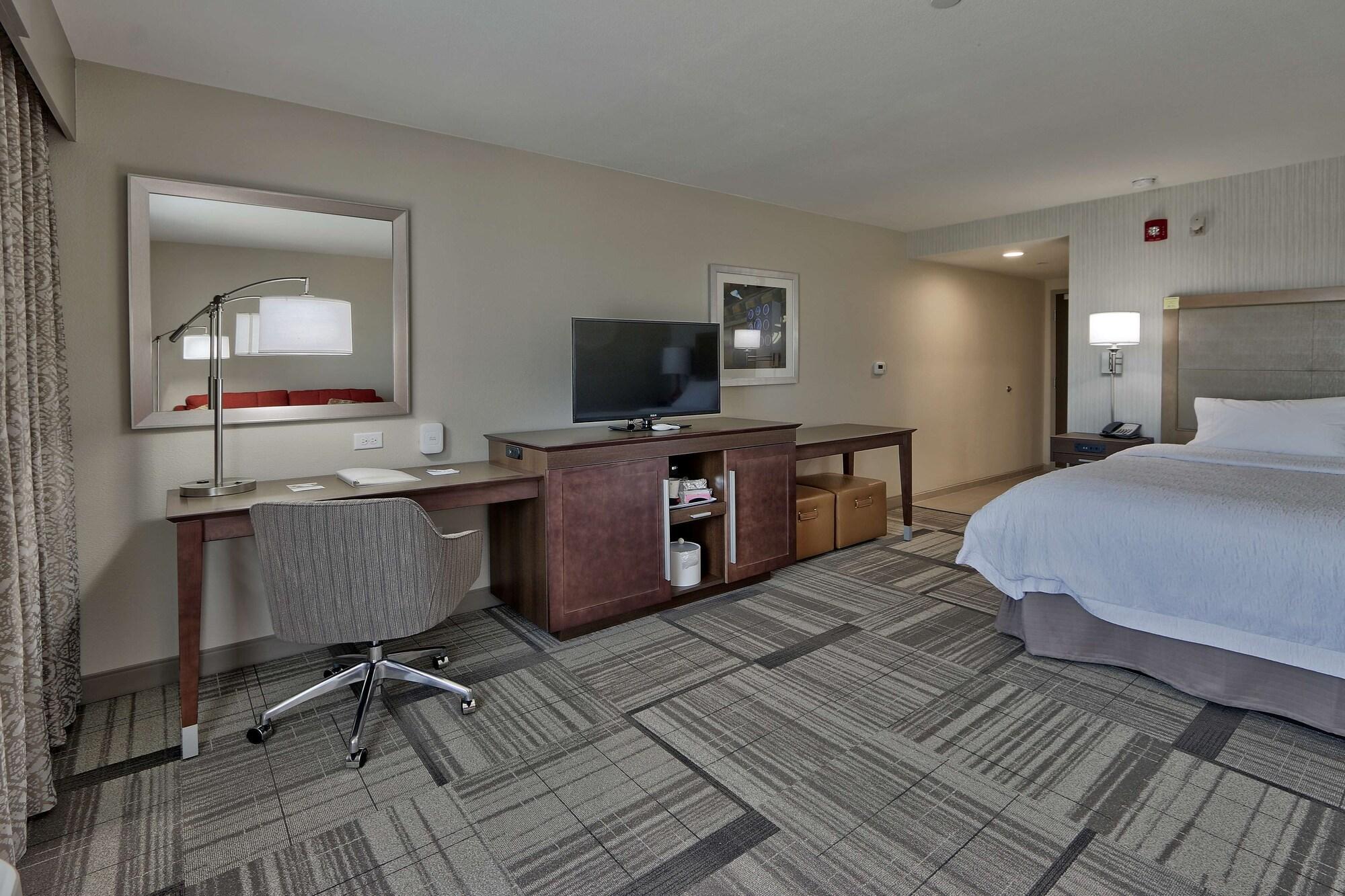 Hampton Inn & Suites Артижа Экстерьер фото