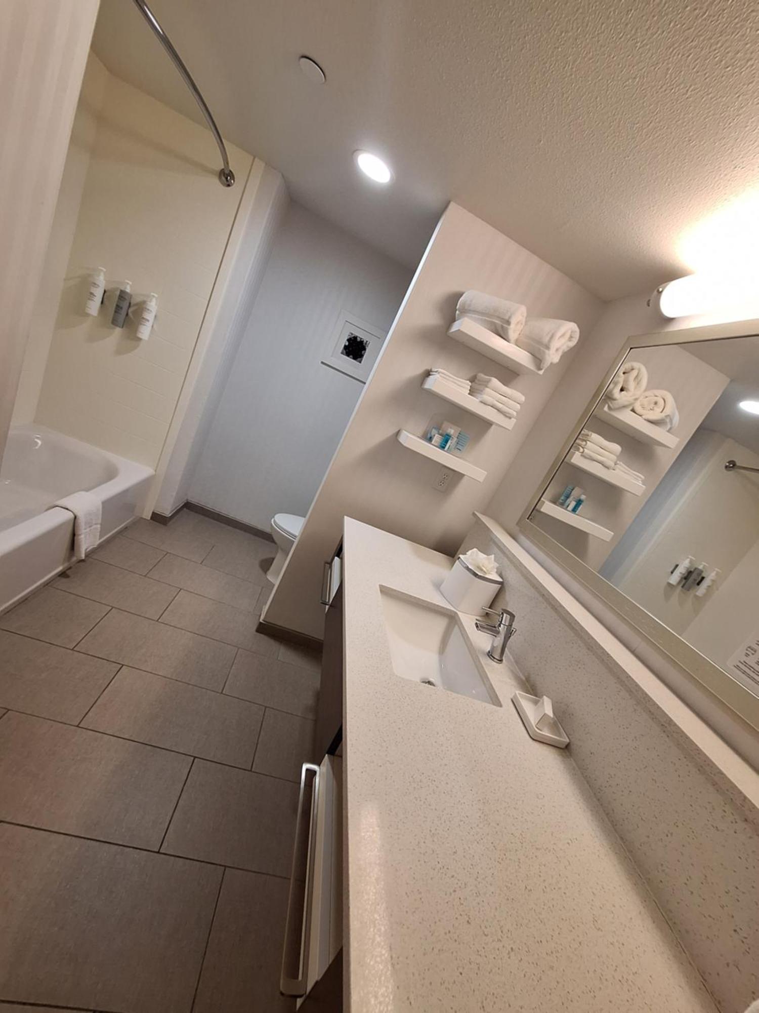 Hampton Inn & Suites Артижа Экстерьер фото